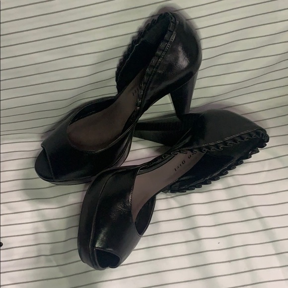 Madden Girl: Black Open-Toed Heels - Picture 3 of 11